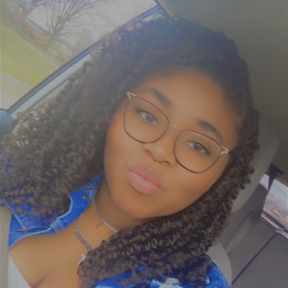 Meet your Posher, Ashley